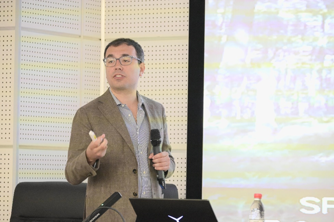 美国加州大学伯克利分校Giuseppe Loianno副教授来访我系并作高水平学术报告